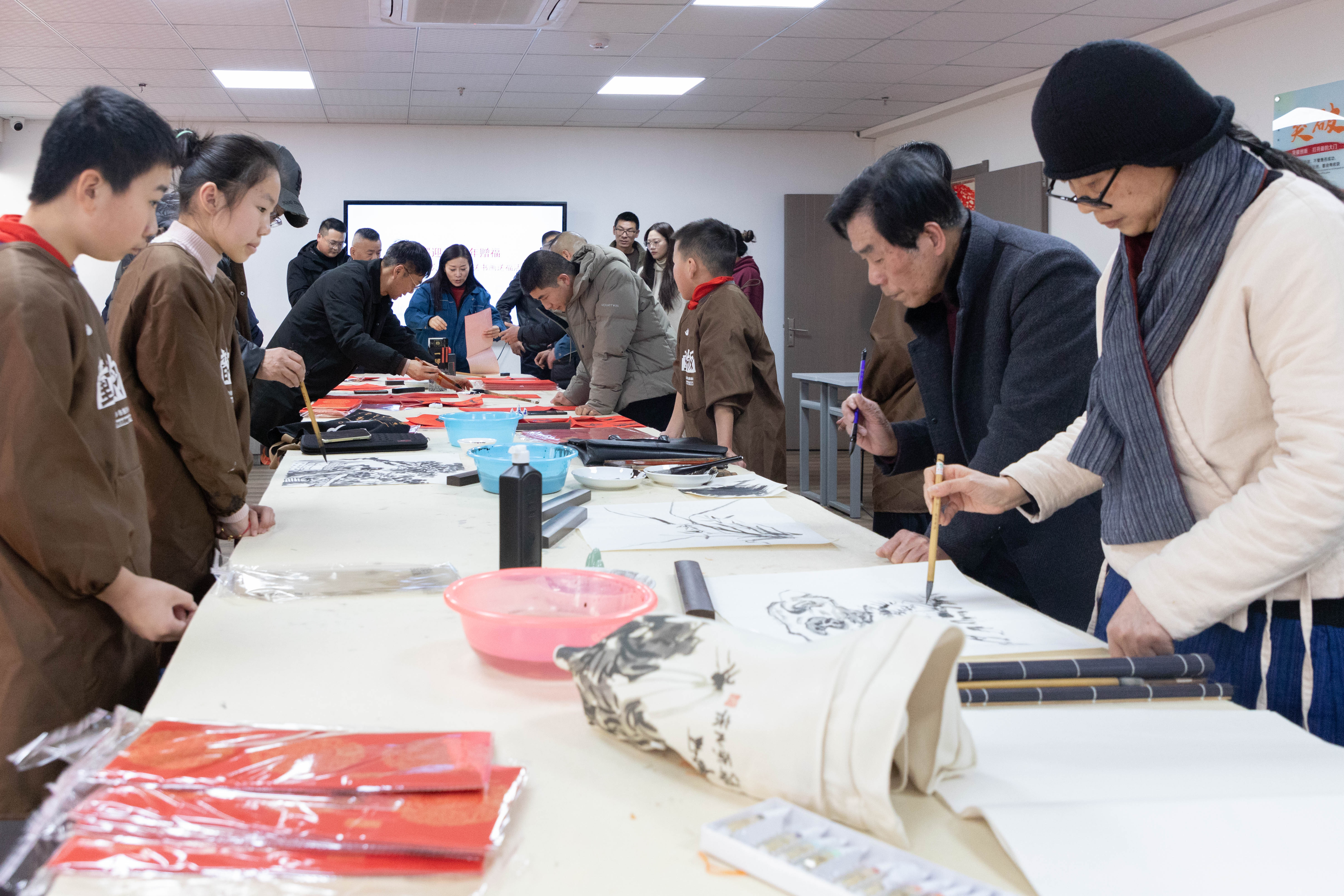 翰墨飘香，丹青亮彩 | 残疾人之家联合市政协书画院开展新春联谊活动